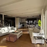 Villa Breeze