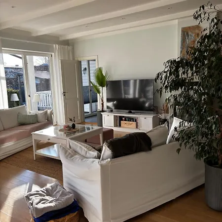 Breeze Villa